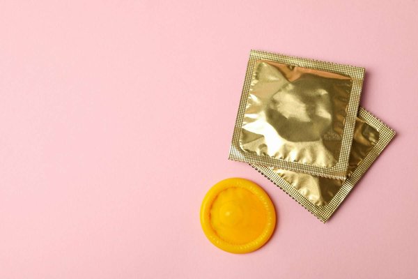 Plaisir prolongé : explorez les préservatifs retardants